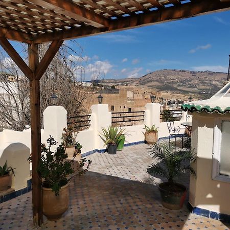 Riad Avec Terrasse Privee Et Piscine Partagee A 300M Фес Экстерьер фото