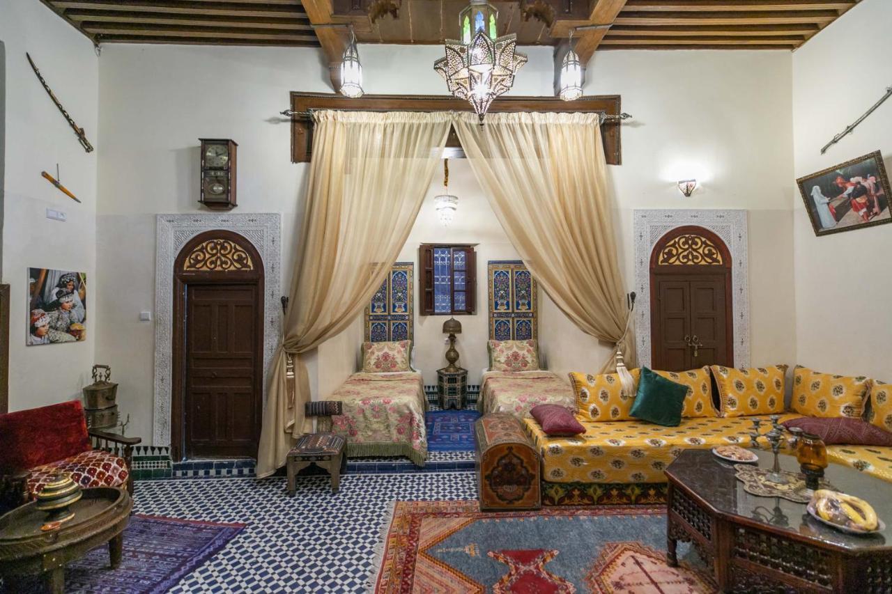 Riad Avec Terrasse Privee Et Piscine Partagee A 300M Фес Экстерьер фото