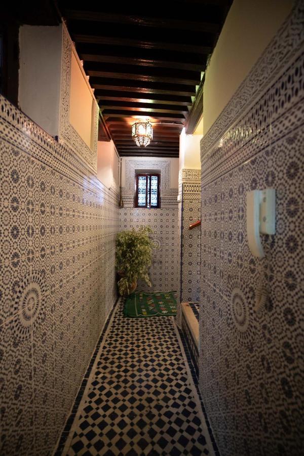 Riad Avec Terrasse Privee Et Piscine Partagee A 300M Фес Экстерьер фото