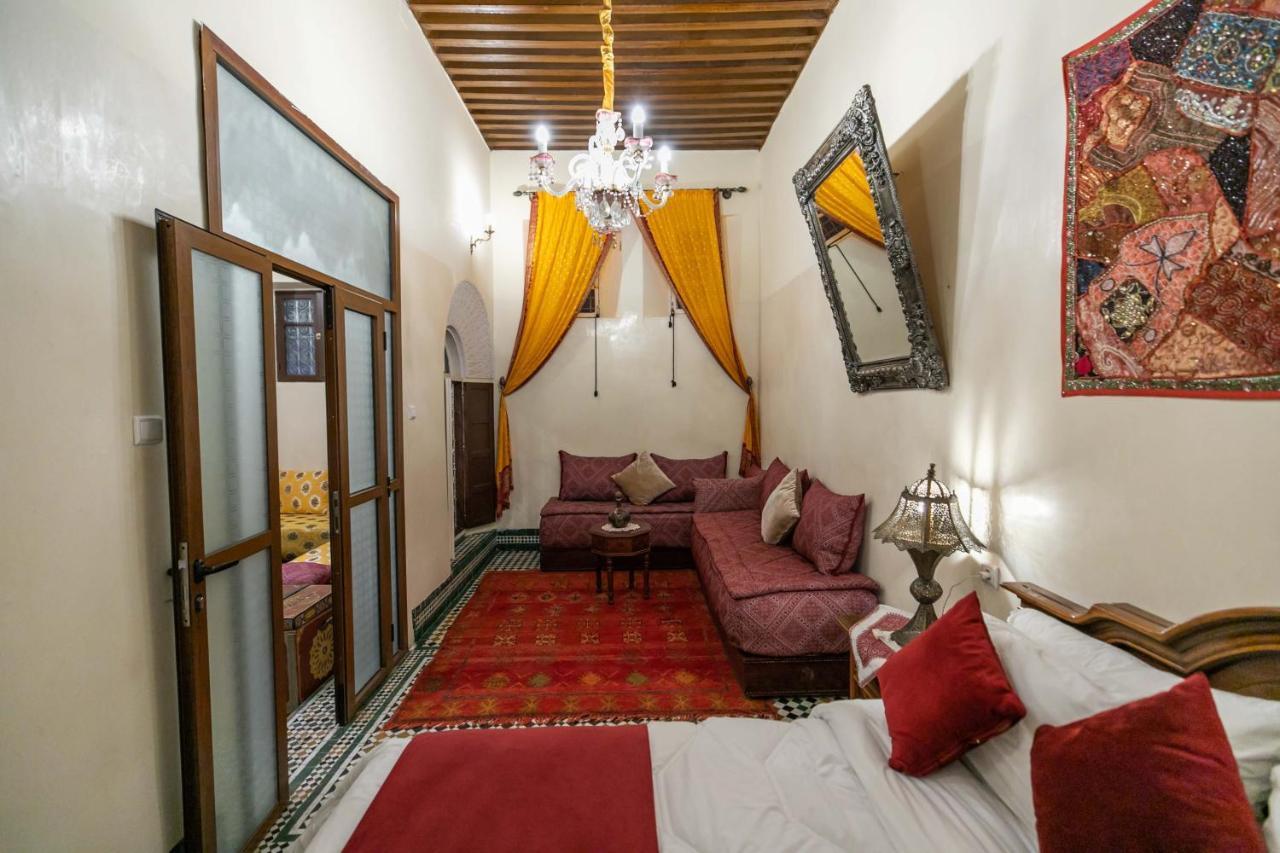Riad Avec Terrasse Privee Et Piscine Partagee A 300M Фес Экстерьер фото