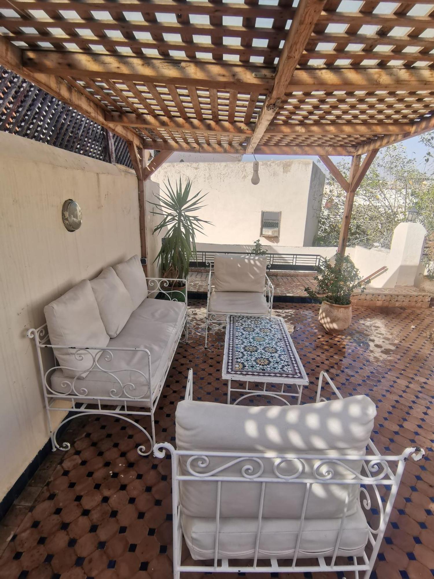 Riad Avec Terrasse Privee Et Piscine Partagee A 300M Фес Экстерьер фото